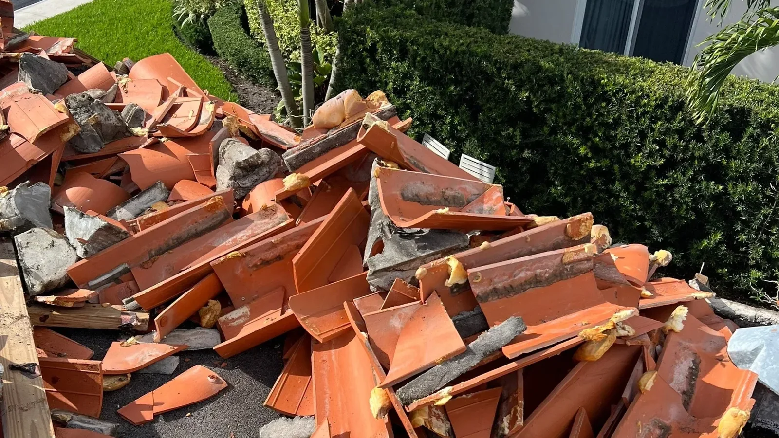 Roof Repair Boca Raton: Warning Signs & Wind Damage…