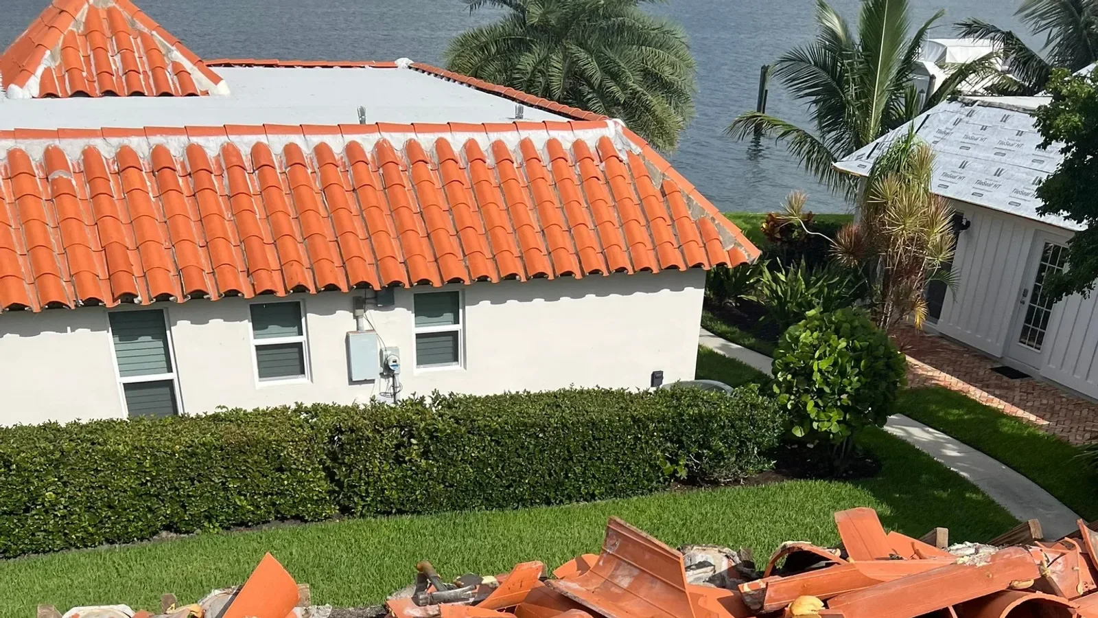 Roof Repair Hollywood FL: Post-Storm Leak Guide